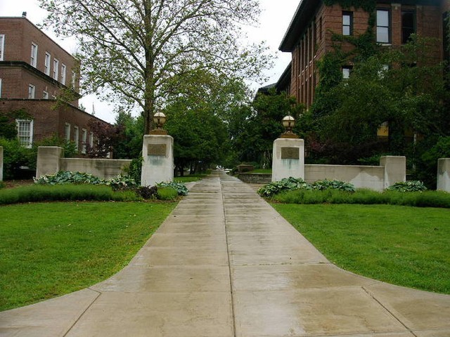 U of Illinois - Fell Gate