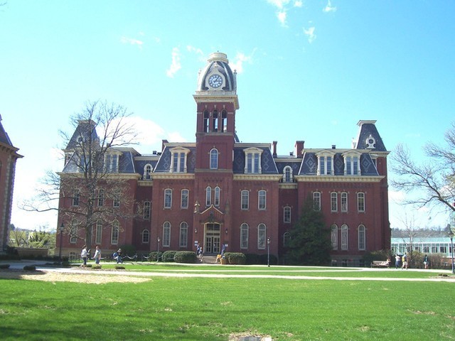 Site Furnishings in Woodburn Circle