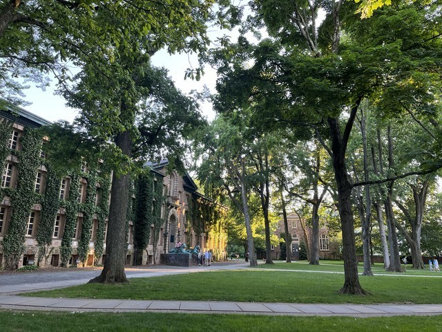 2022-Campus-Nassau Hall