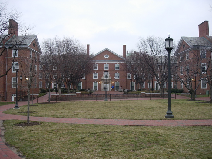 Alumni Memorial Residence Hall